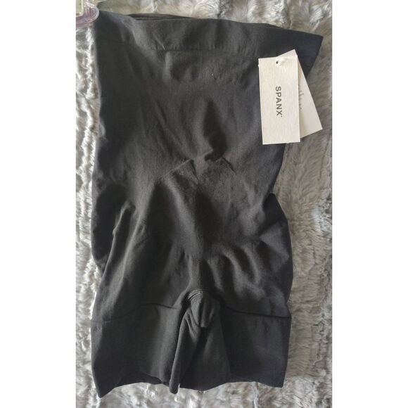 NWT Spanx Higher Power Short Seemless Shapewear Very Black Size Small 10382R - Picture 1 of 6